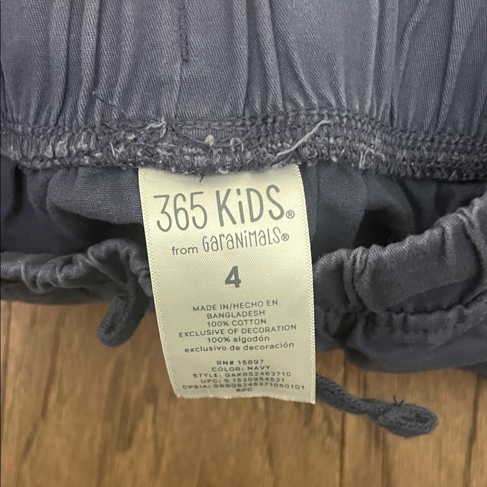 Stylish Kids Elastic Waist Shorts in Charcoal Gray - Picture 3 of 3